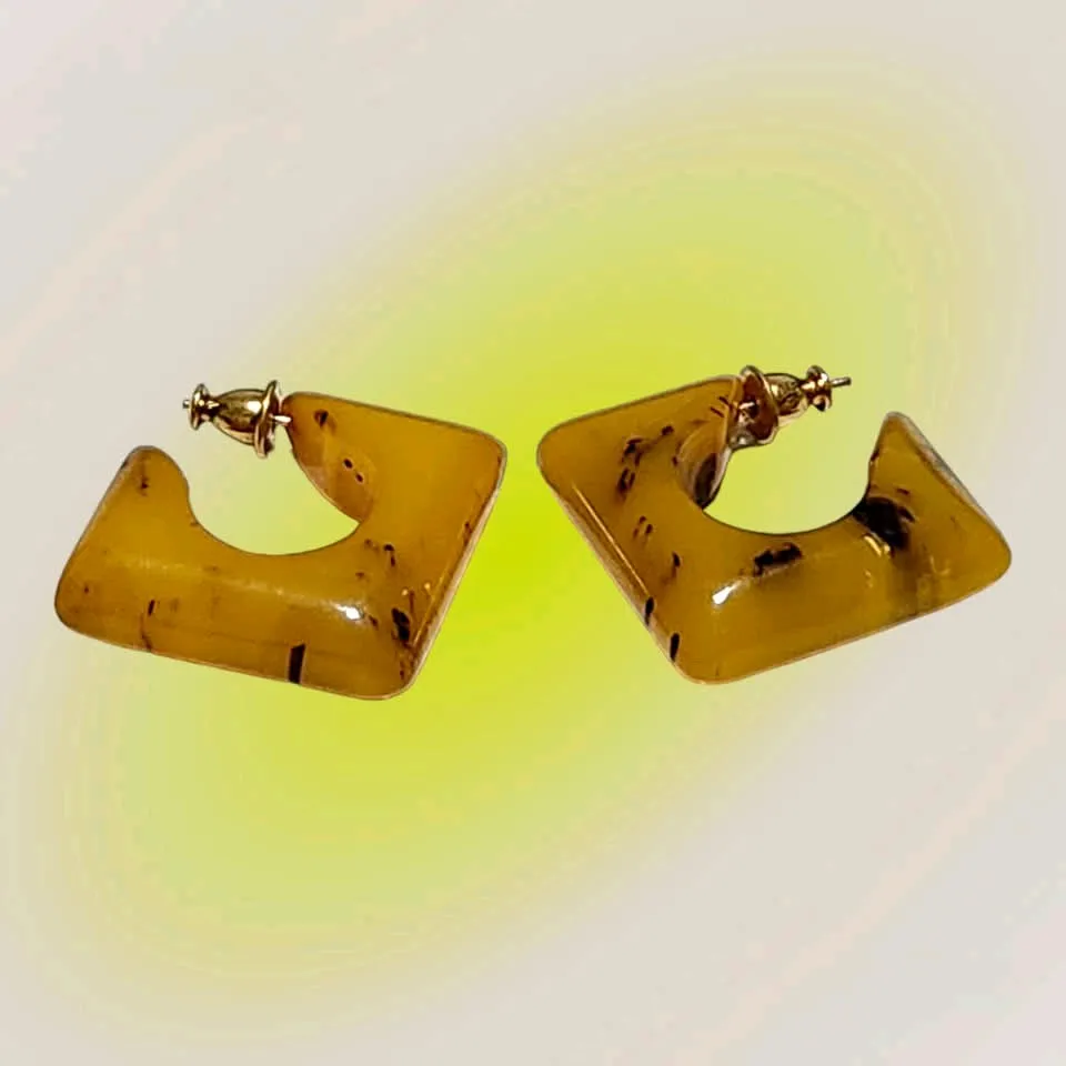 أقراط من  مجموعة مونيه طراز عتيق