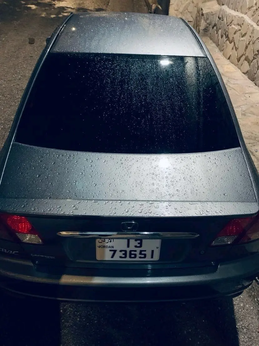 سيارة هوندا سيفك 2005