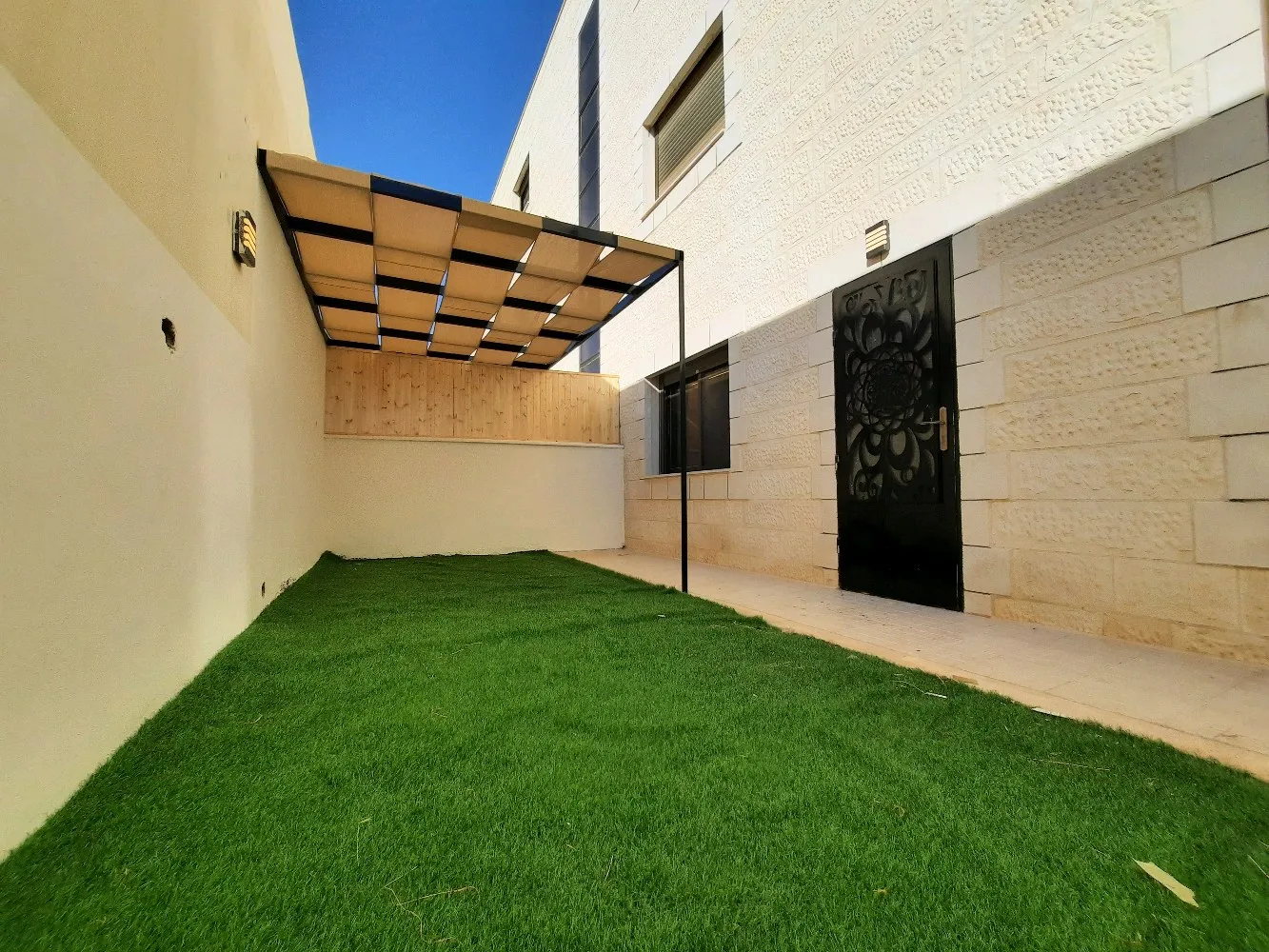 فلل متلاصقة للبيع في شفابدران