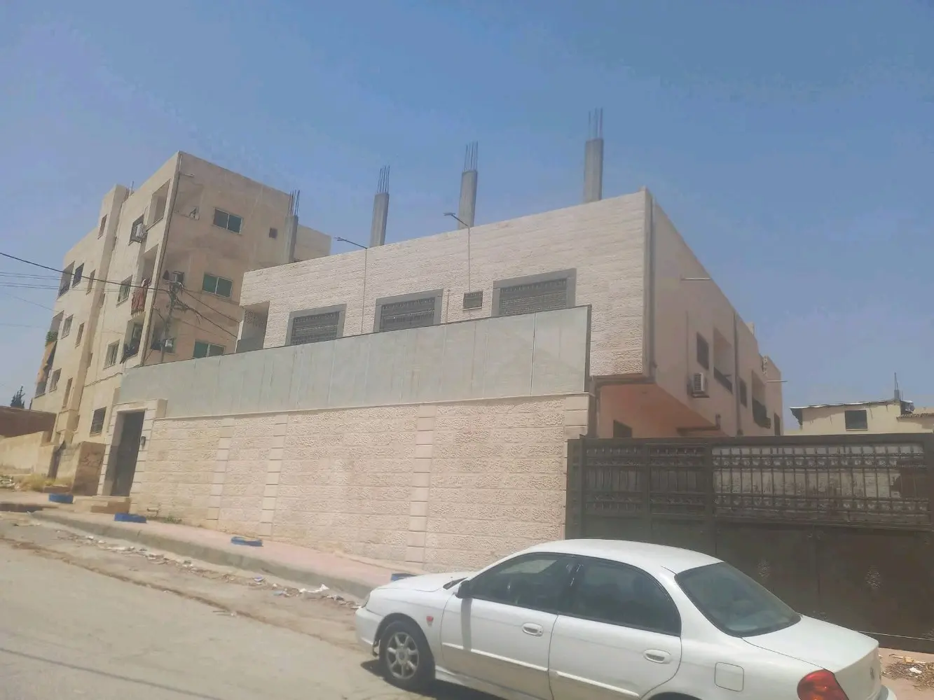 بيت مميز للبيع