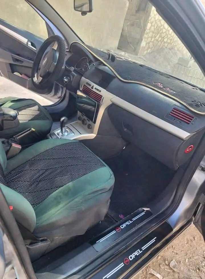 اوبل استرا ٢٠٠٨ opel astra 2008