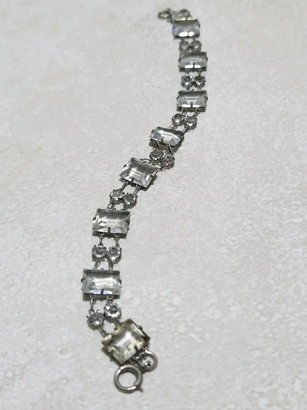 سوار  من الكوارتز والكريستال الصخري