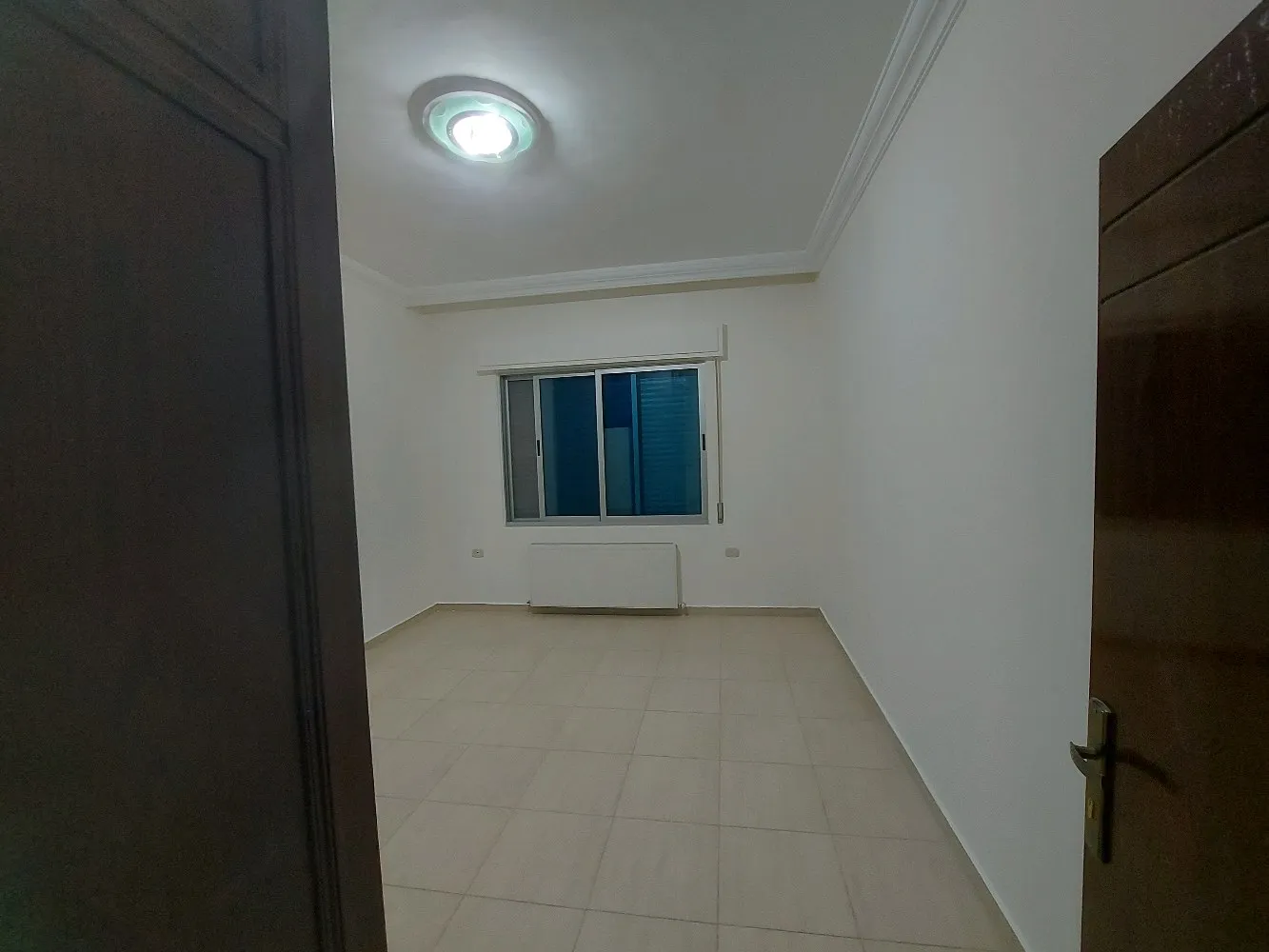 شقة مميزة مع روف ٣٥٠ خلدا