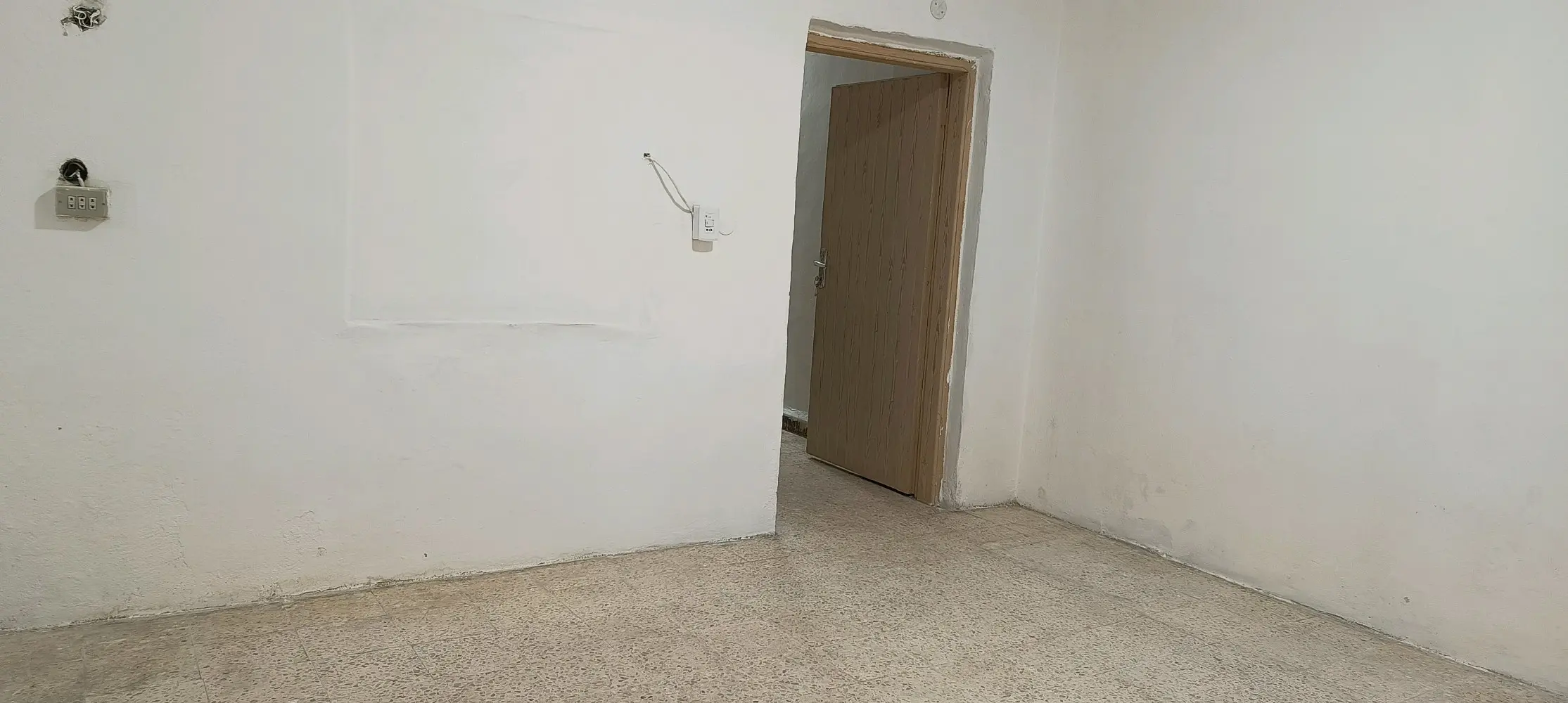 شقة للايجار / الهاشمي الشمالي