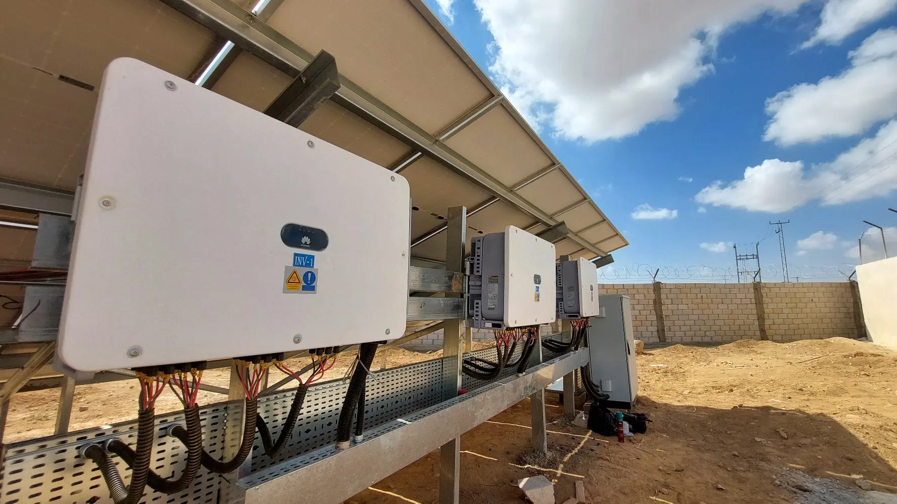 أنظمة طاقة شمسية بمعايير عالمية