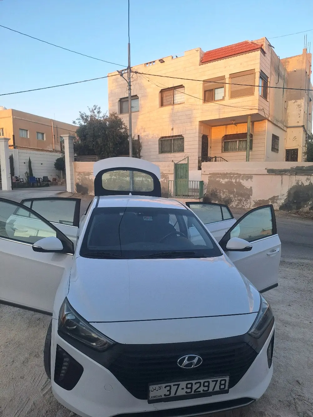 أيونيك للبيع