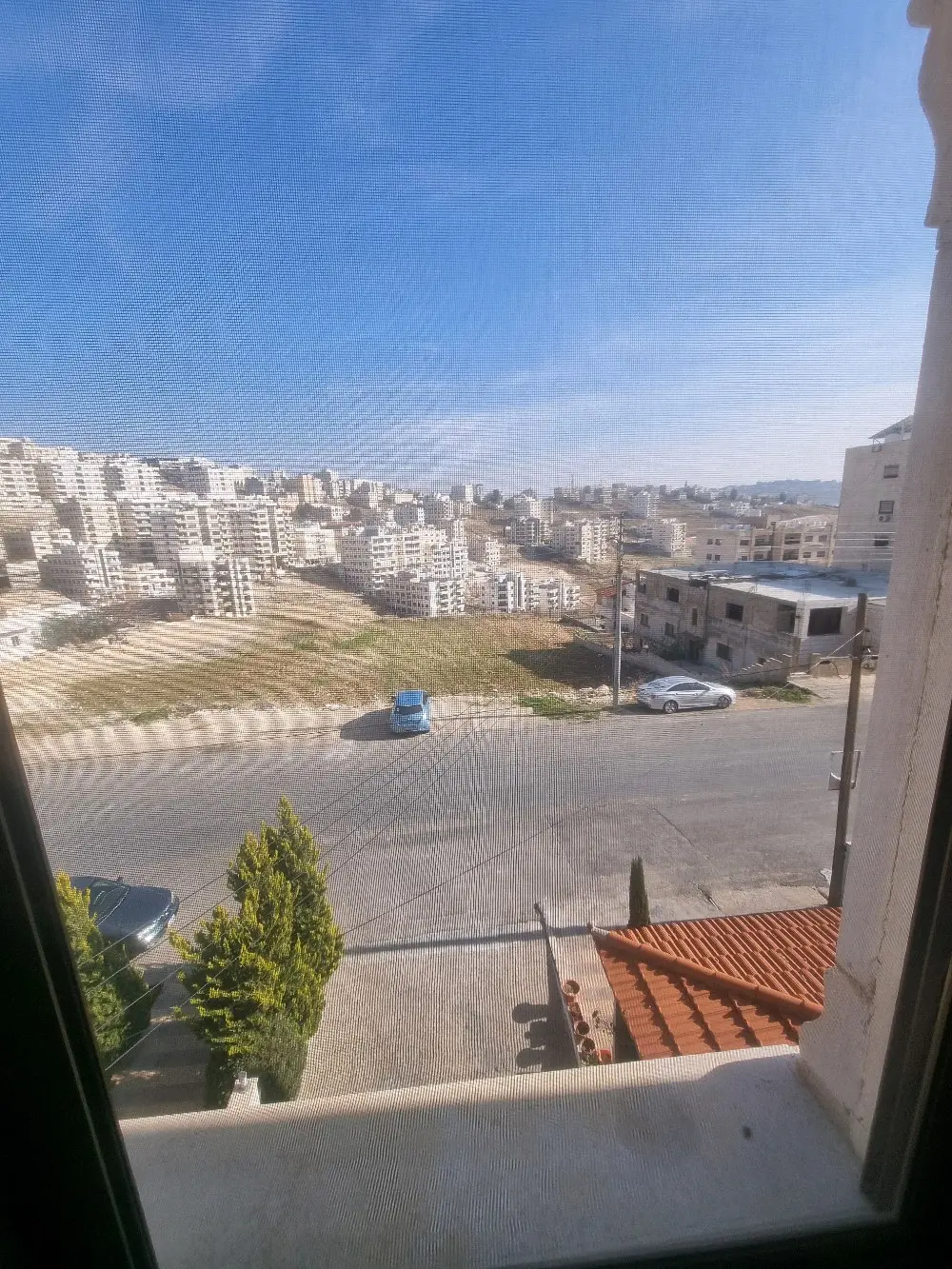 من المالك شقة طابق ثاني مساحة ١٧٧  عمان البيادر اول ابو السوس خلف مسجد حسين خواج