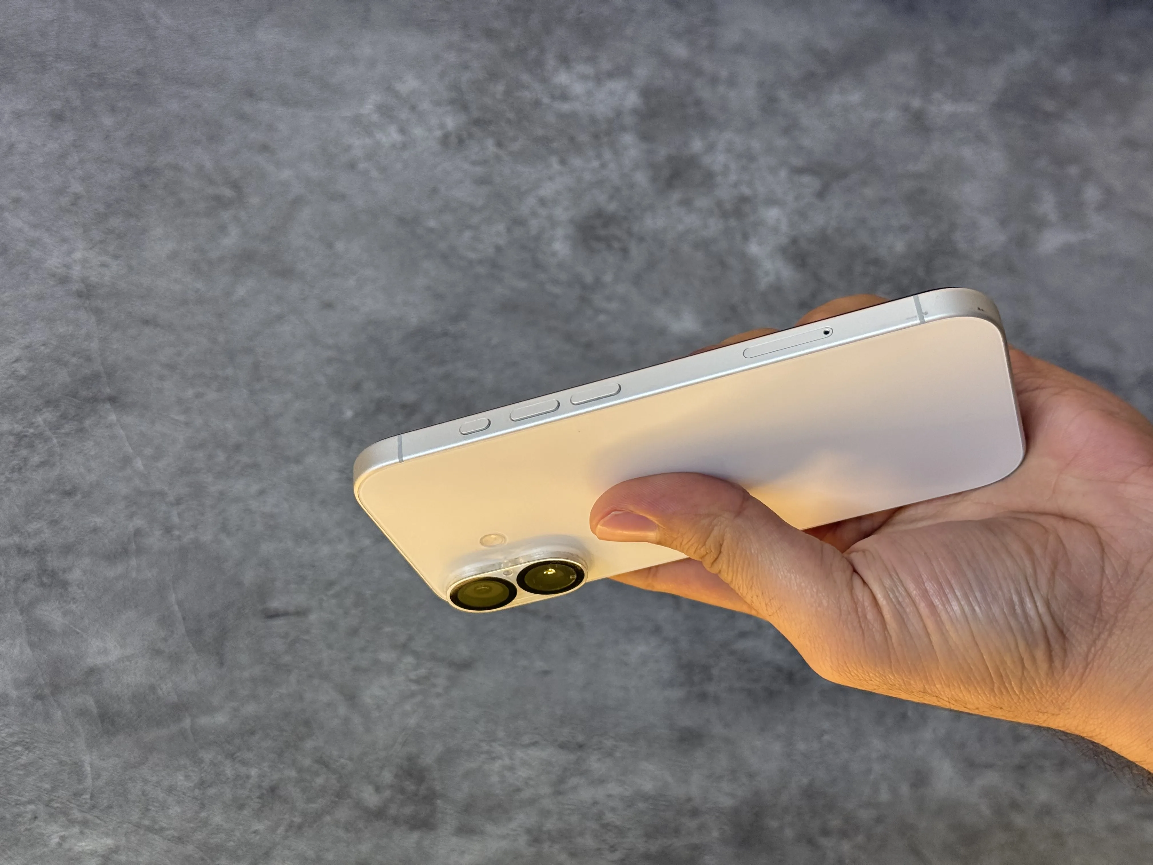 iphone 17 شرق اوسط مدخل خط