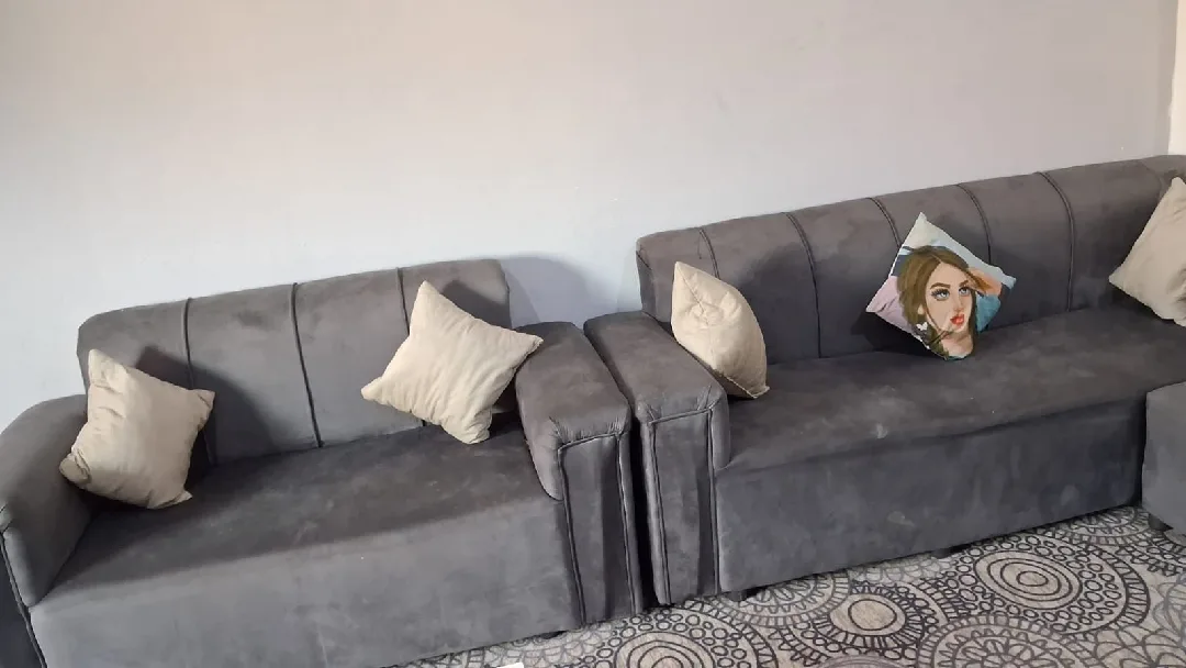 طقومت كنب للبيع بسعر مناسب النهدي ولرمادي وبني