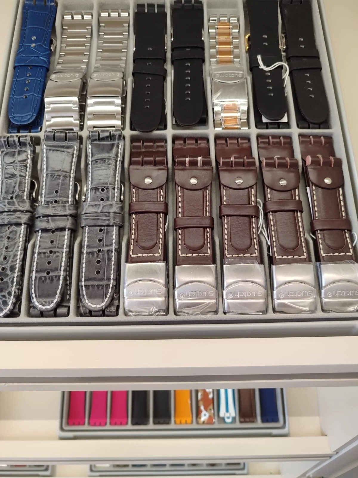 خبراء صيانة جميع انواع الساعات بكفالة