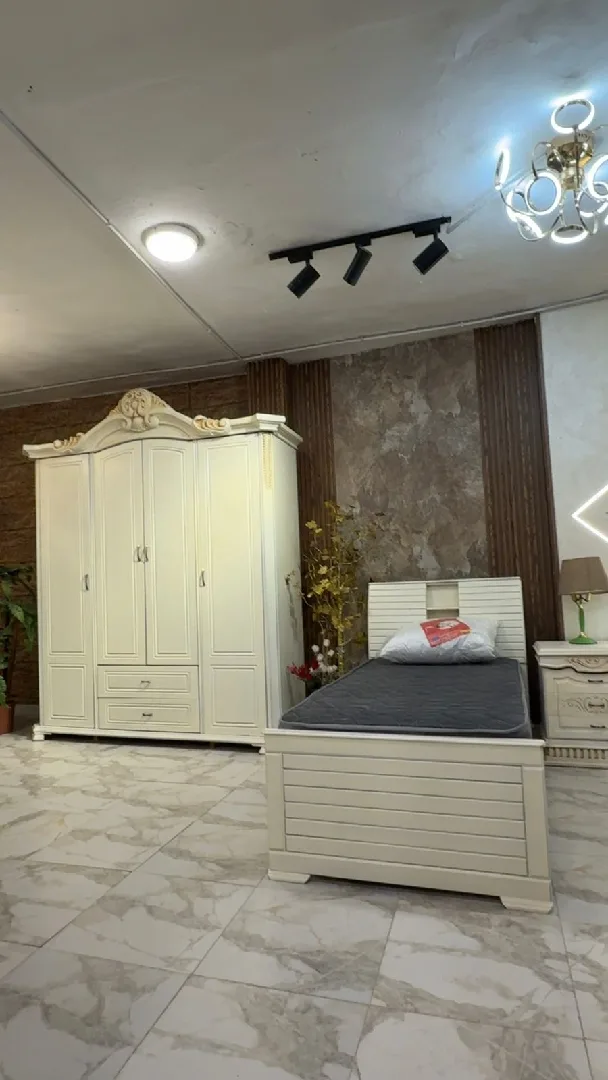 غرفة نوم شباب 🛌 ✨ فخمه جداً ، خشب لاتيه 18بالكامل ، خزانه عمق 60-سم ، تقسيمه داخل