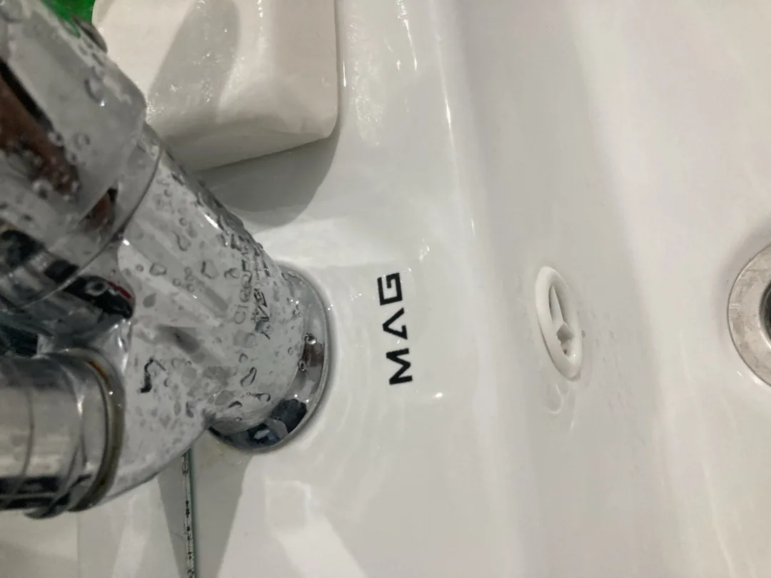 مقعد افرنجي ومغسله كامله جداد