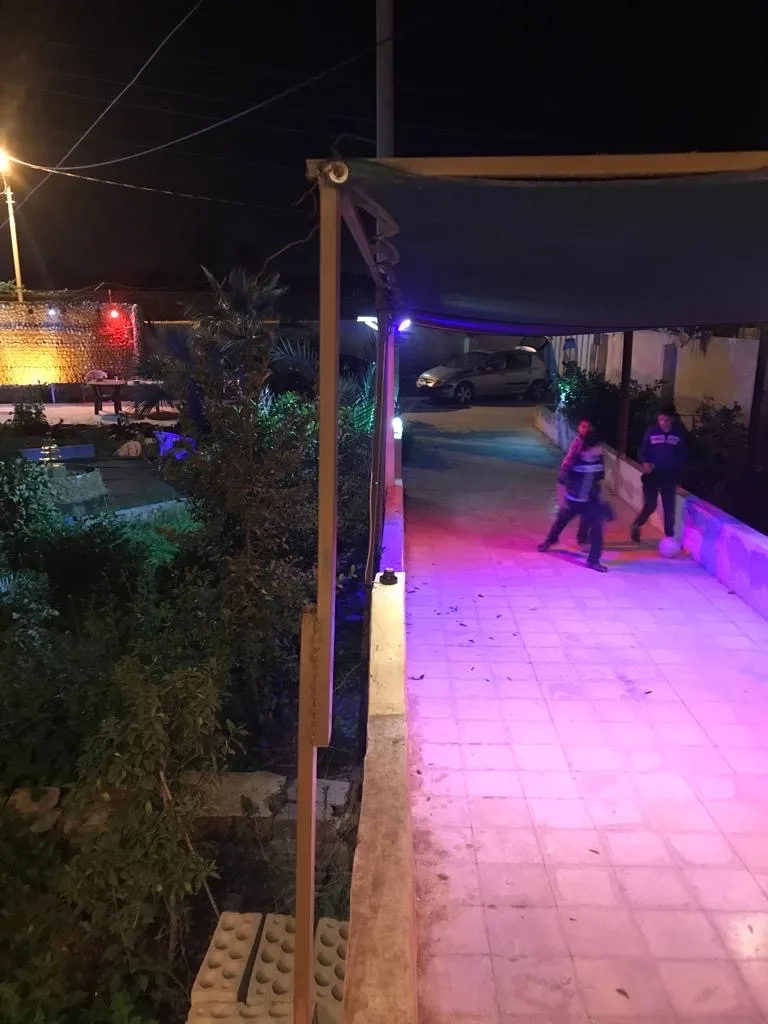 مزرعة مع بيت ريفي في الغور