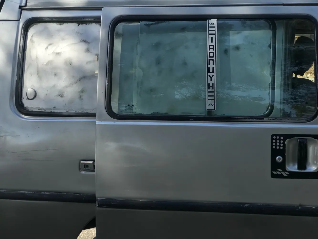 H100 للبيع 2001