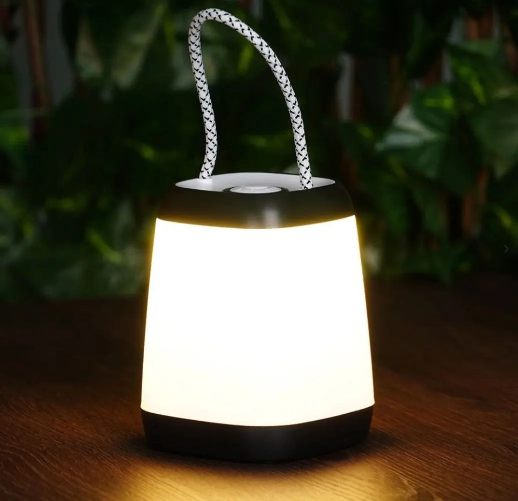 تيبل لامب  يعمل البطاريات