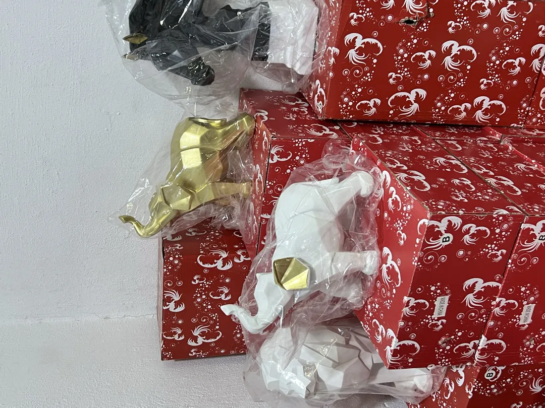 تشكيلة واسعة من تحف الرزن اسعار جيدة وقطع مميزة يوجد اكثر من ٣٠ موديل