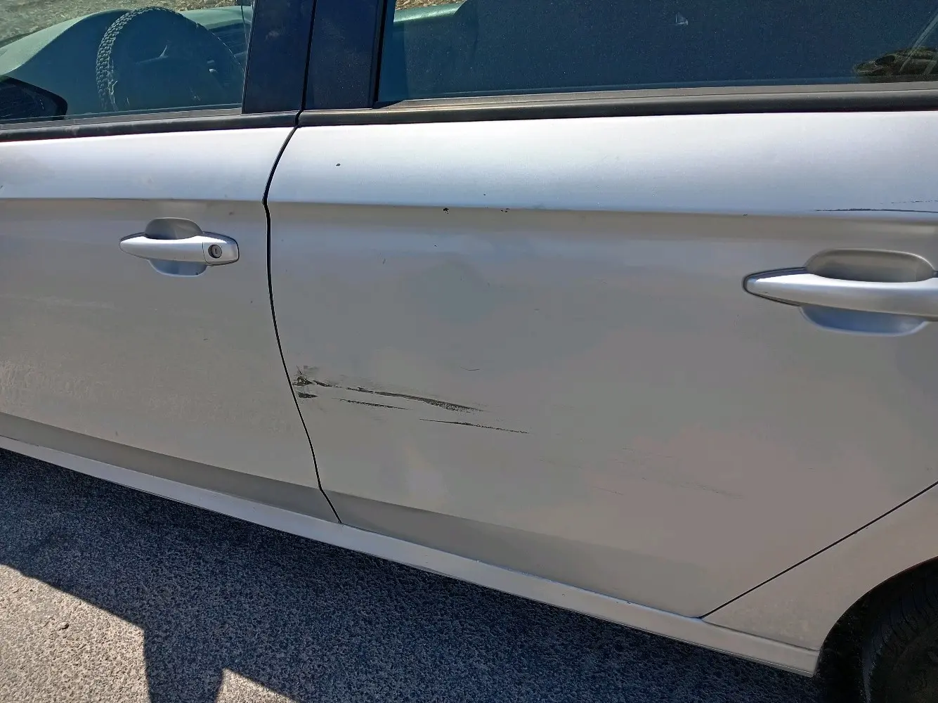 سيارة بيجو 301 موديل 2014 للبيع بسعر ممتاز