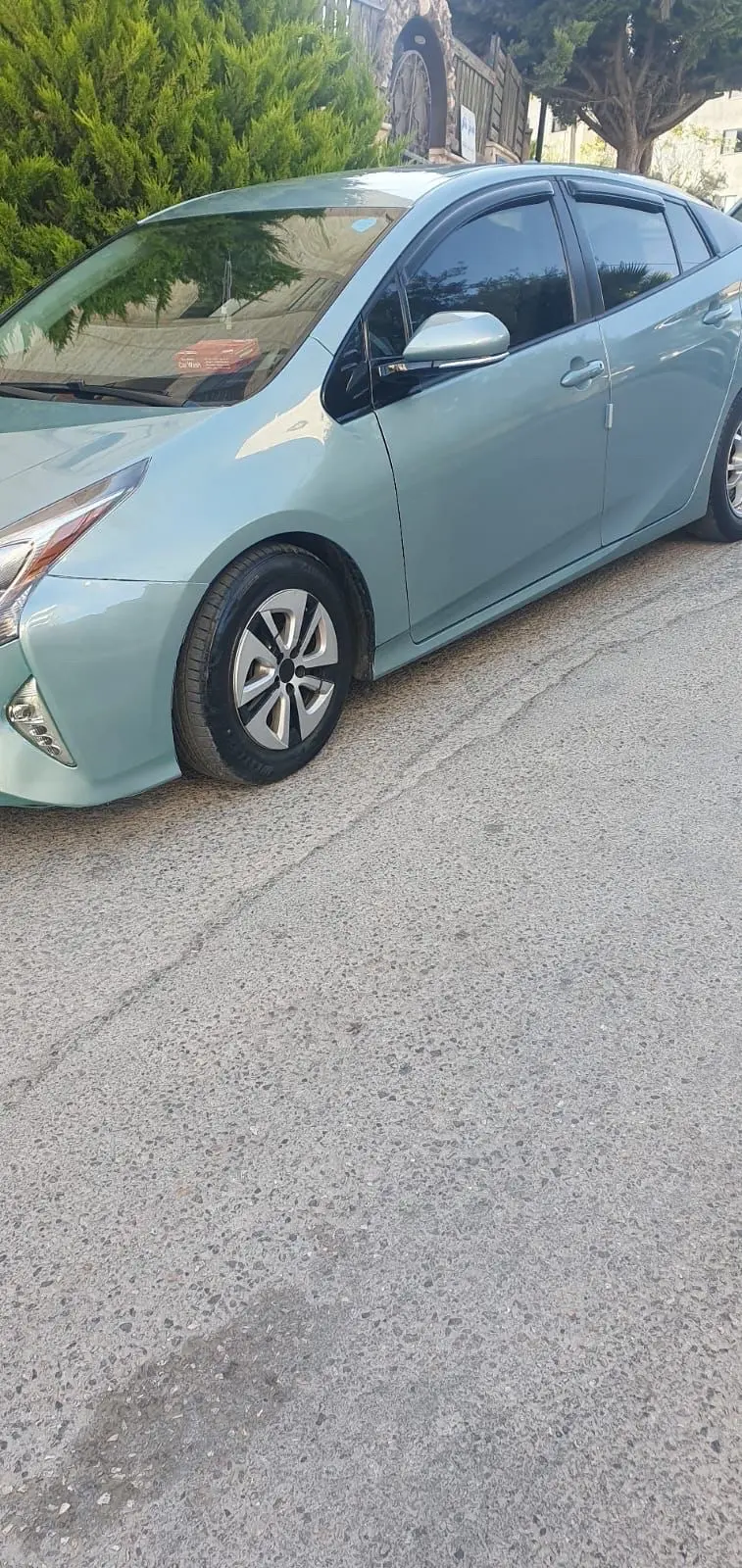 TOYOTA PRIUS 2016