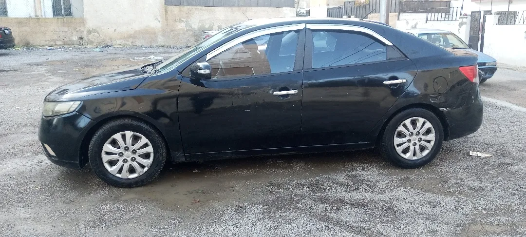 كيا سيراتو 2011