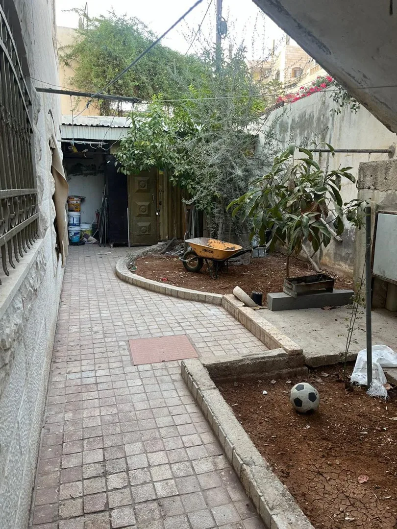 شقه للبيع طالق ارضي