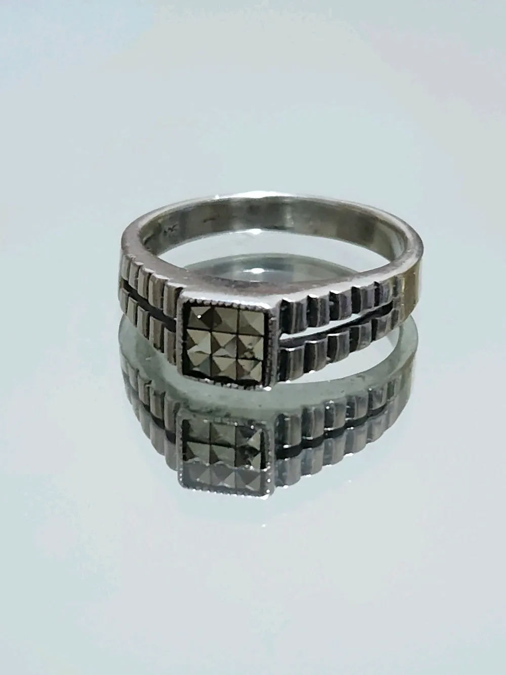 خاتم من الفضه الاسترليني