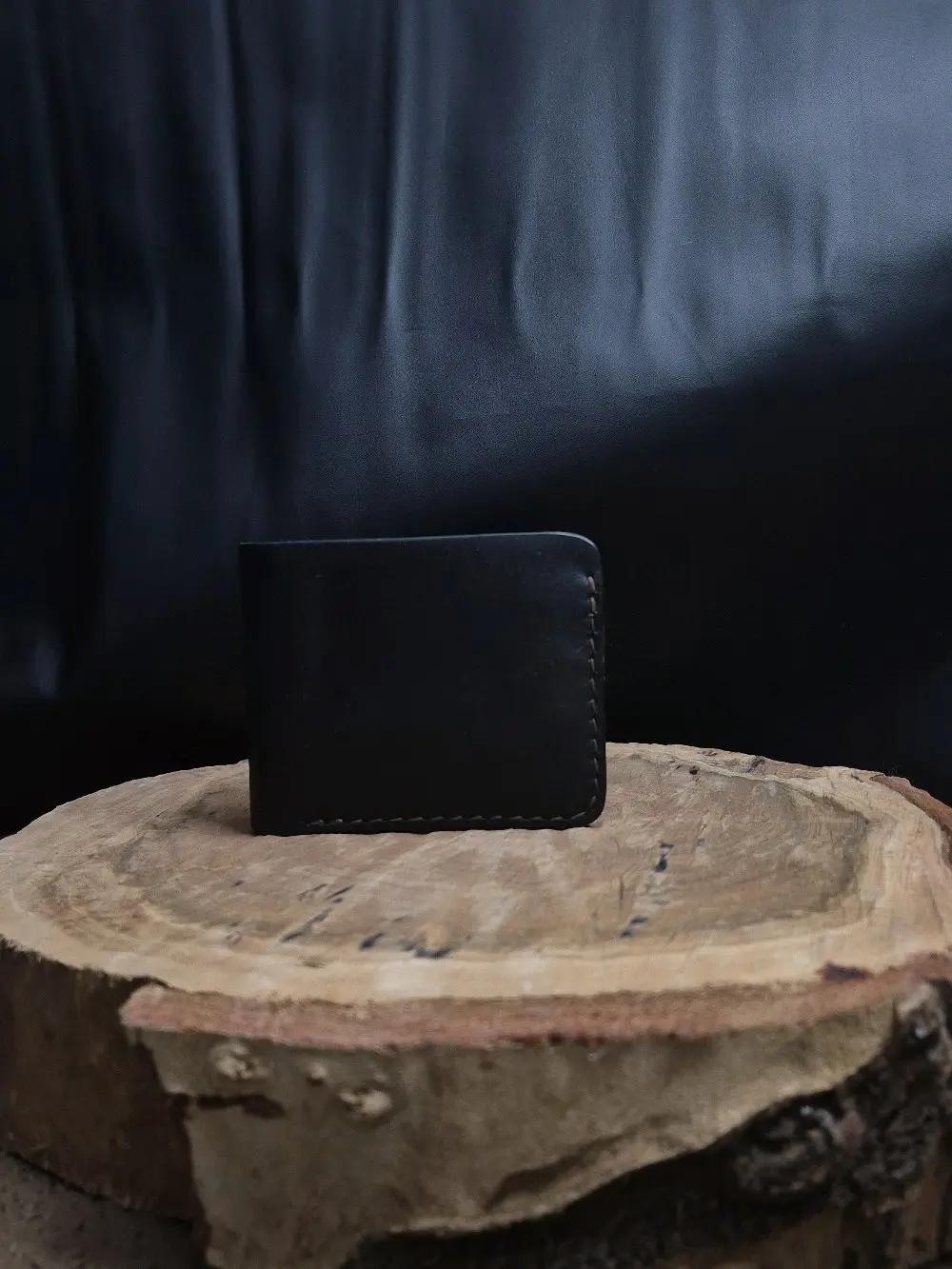 محافظ جلد طبيعي هاندميد