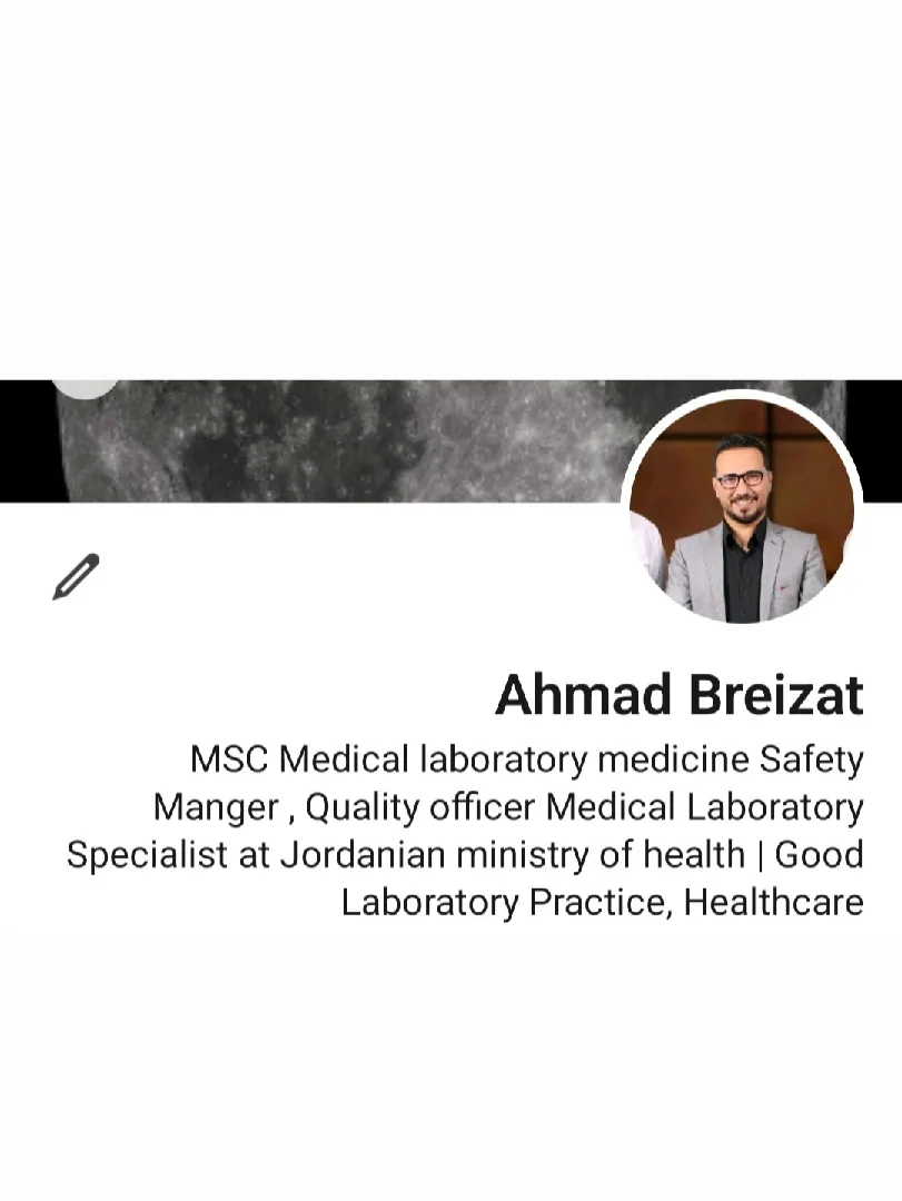 اختصاصي مختبرات ومتخصص في سحب الدم