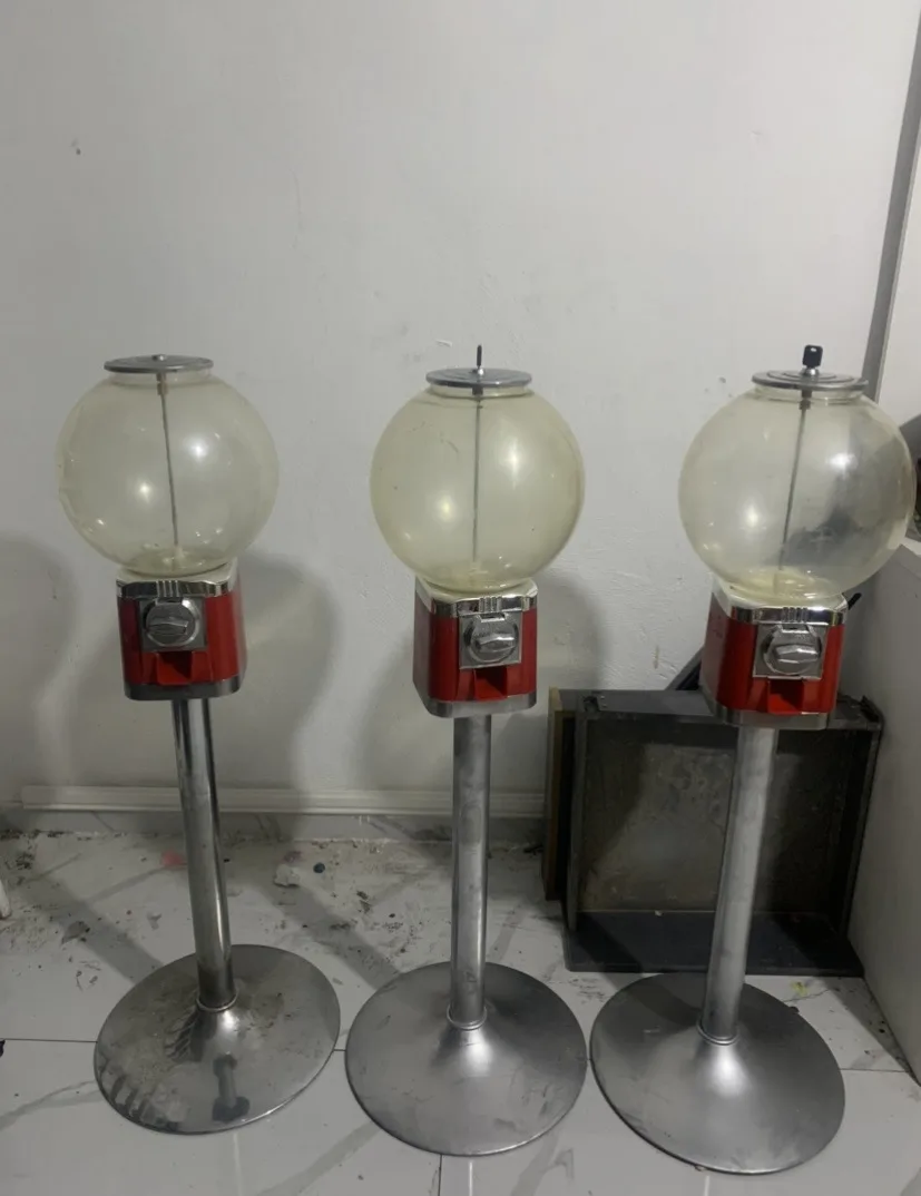 ماكنات والعاب البيع الذاتي