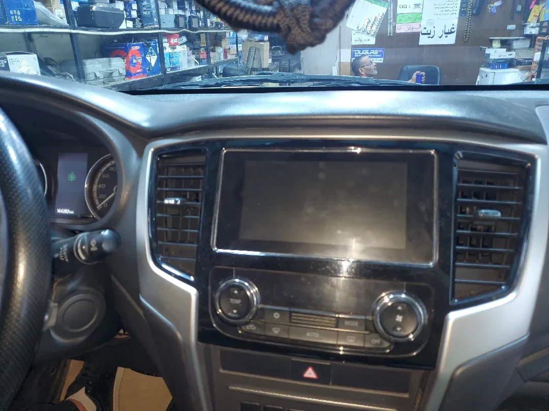 شاشة متسوبيشي اصليه