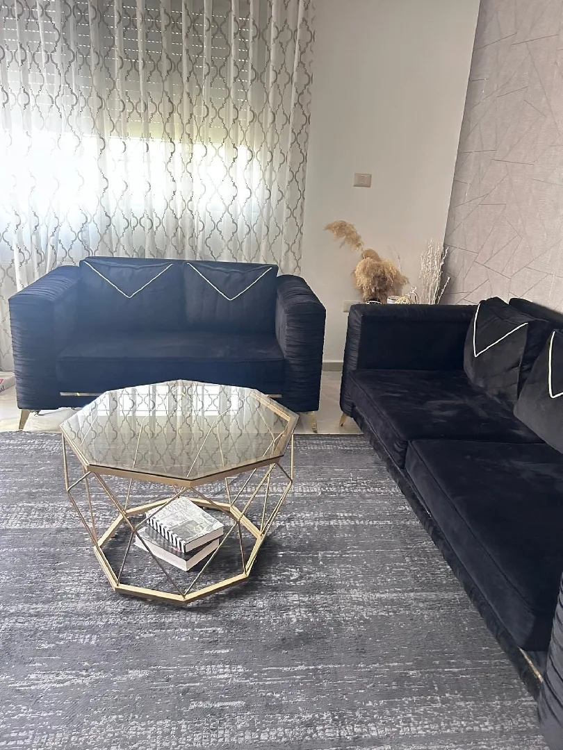 طقم كنب  +مدخل صالون+ غاز  +3 طربيزات