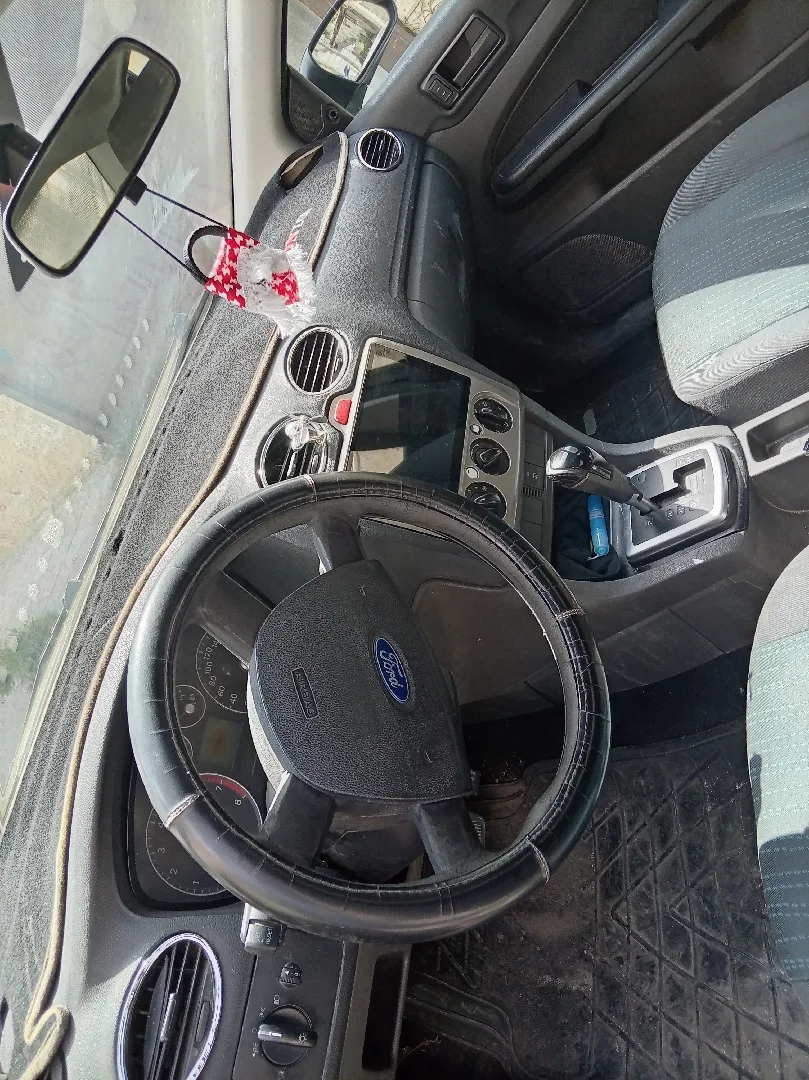 فورد فوكس للبيع او البدل