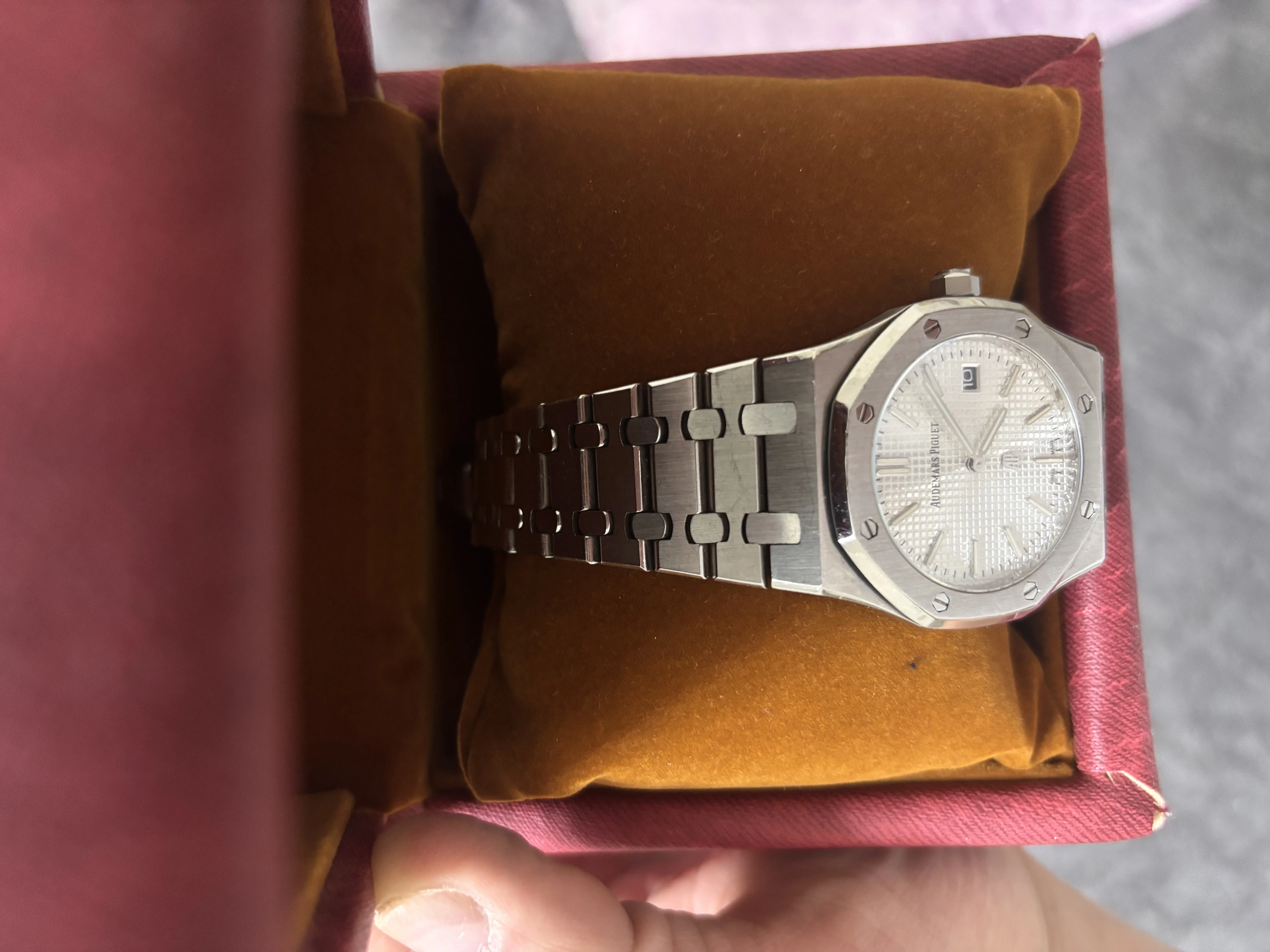 AUDEMARS PIGUET ( ROYAL OAK) Watch used like new in very good condition