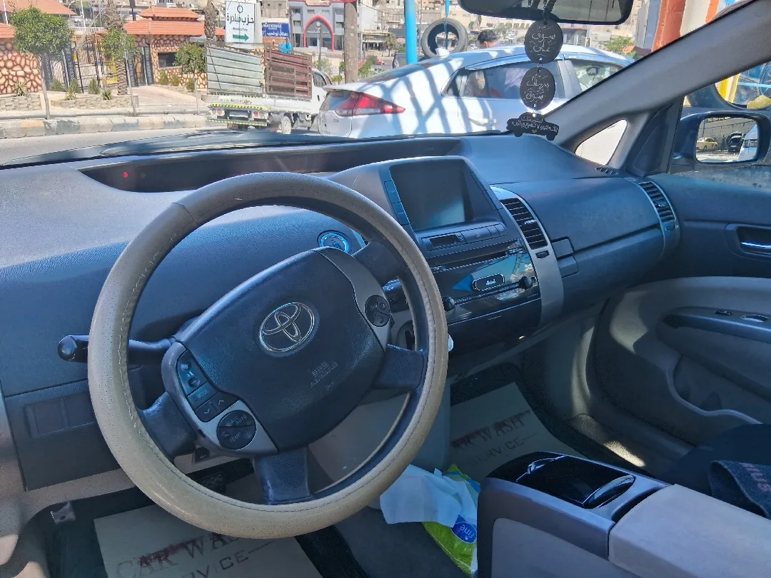 تويوتا بريوس موديل 2008