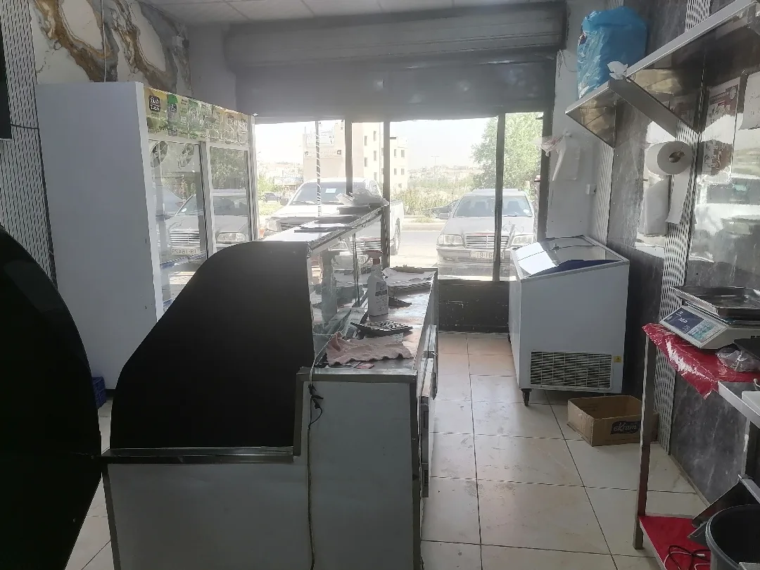 محل دواجن ومجمدات  للبيع