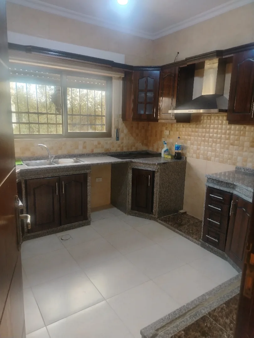 شقة أرضية للبيع