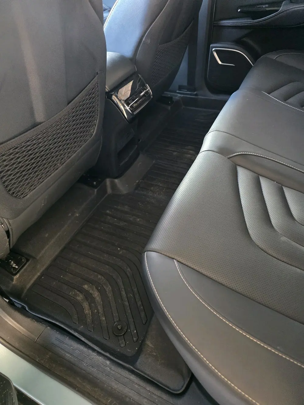 Neta U Pro 2022 Black Edition ( مستعمل فل كامل بانورام فحص 2جيد امامي خلفي رواسي