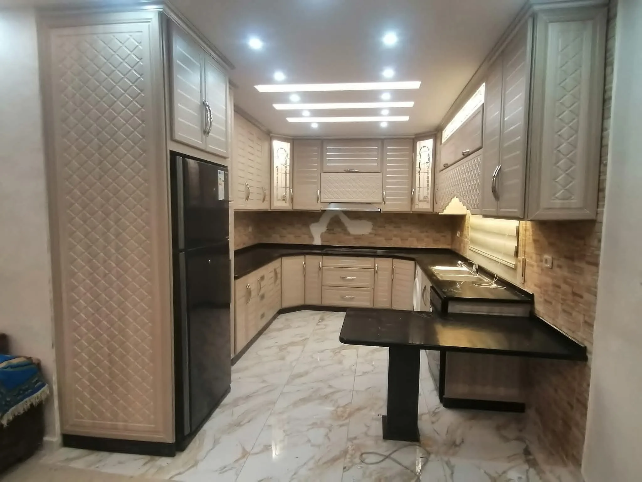 يحيى السيلاوي لكافة اعمال الالمنيوم والمطابخ والشبابيك وابواب الالمنيوم