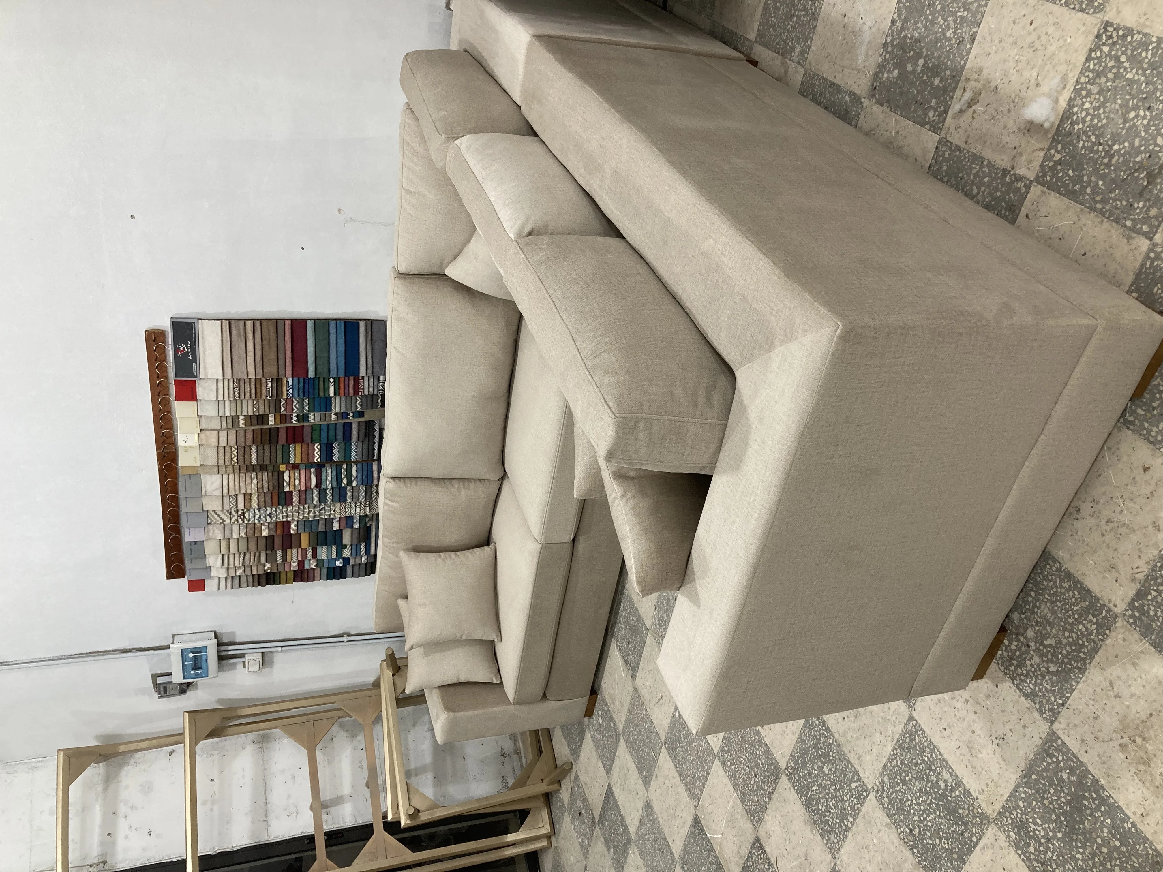 تنجيد و تفصيل اطقم كنب بأفضل الاسعار و اعلى جودة