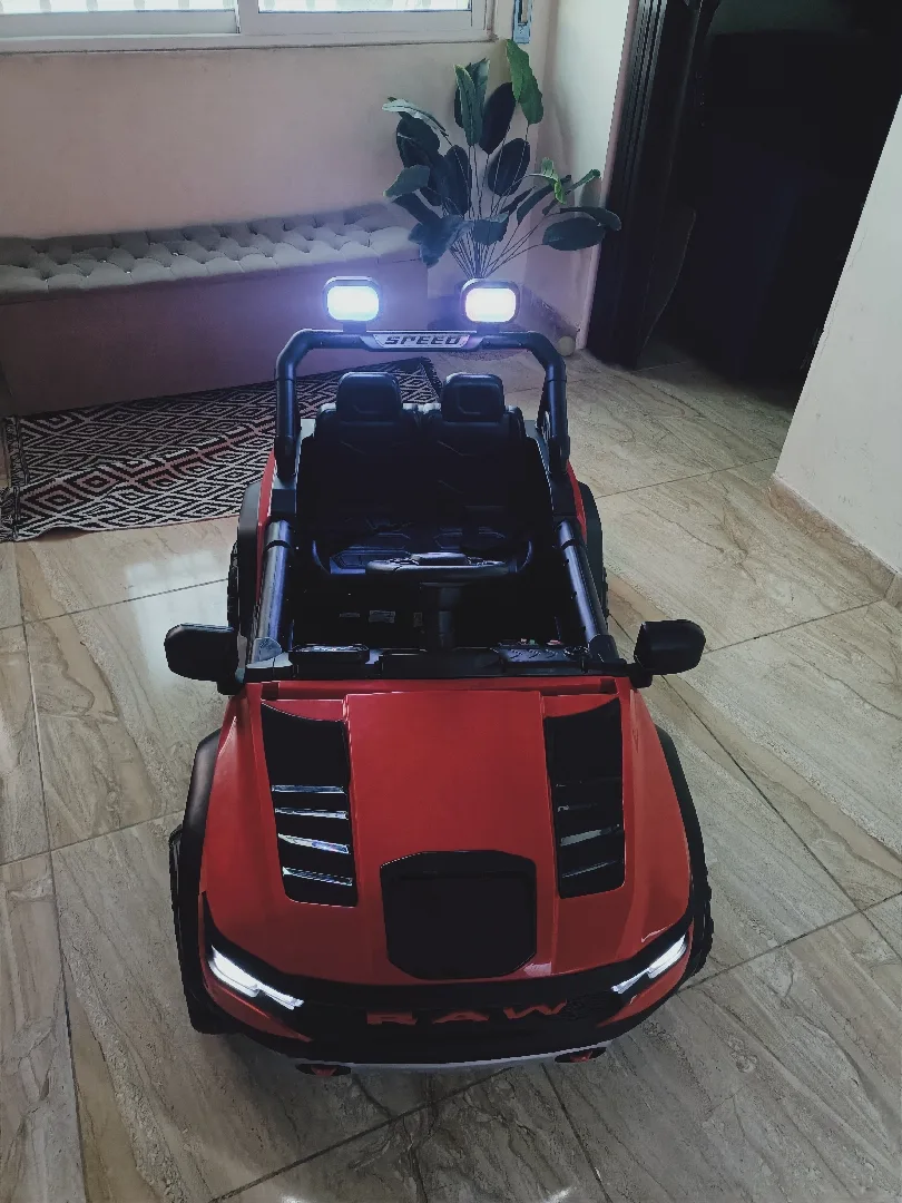 سيارة كهربائية للأطفال