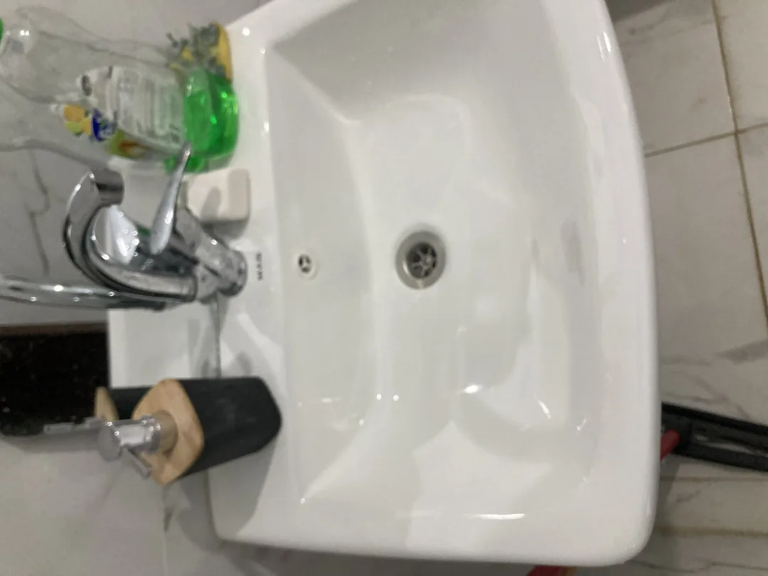 مقعد افرنجي ومغسله كامله جداد