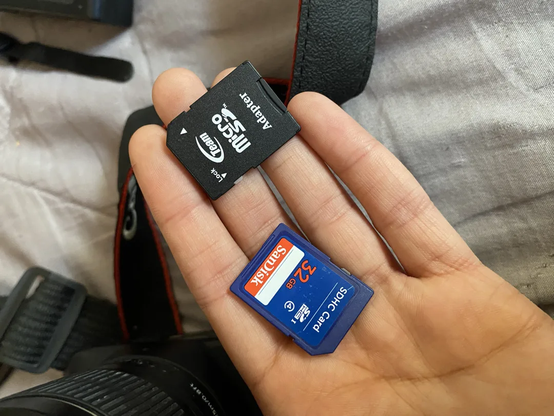 كميرا canon Eos 250D