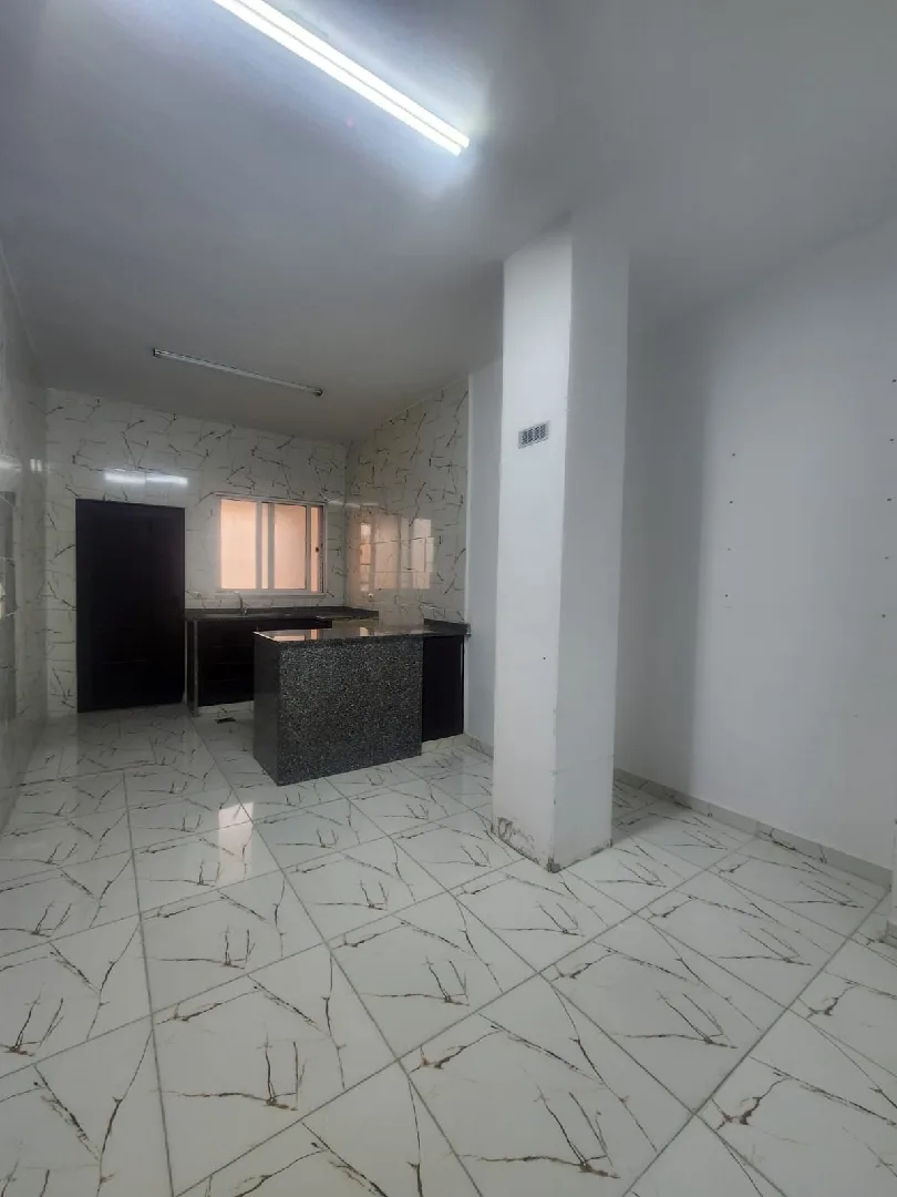 السلام عليكم ورحمه الله وبركاته ✋شقه للايجار في اربد 👍زبدا شرق المركز الغربي 👍من