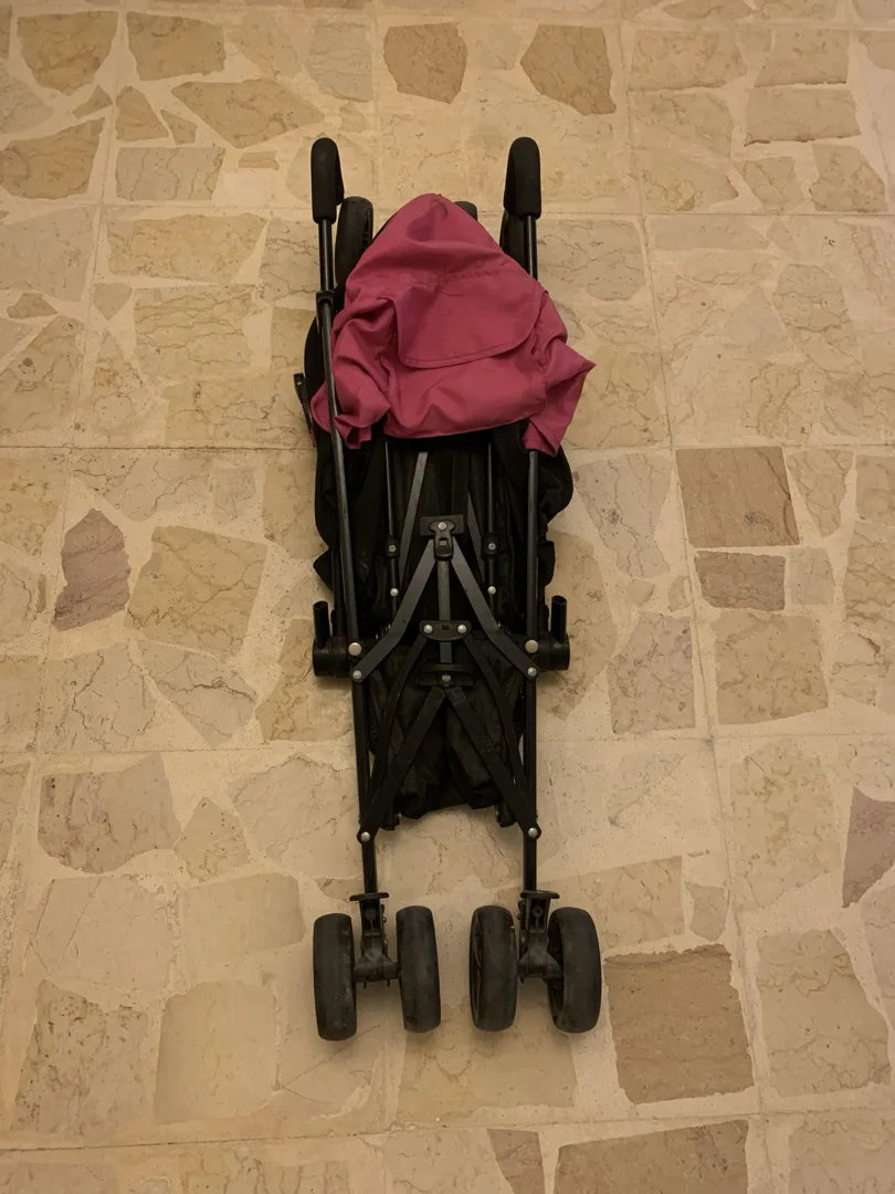 عرباية أطفال مستعملة