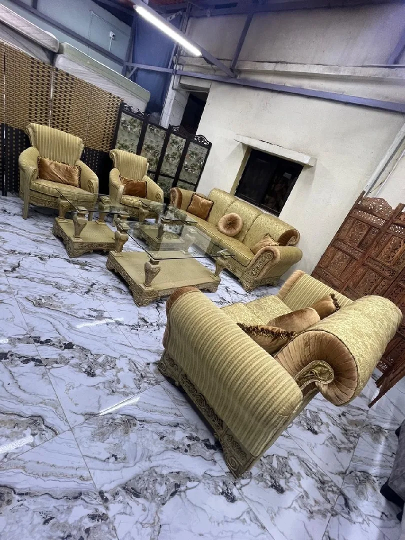 طقم كنب للبيع