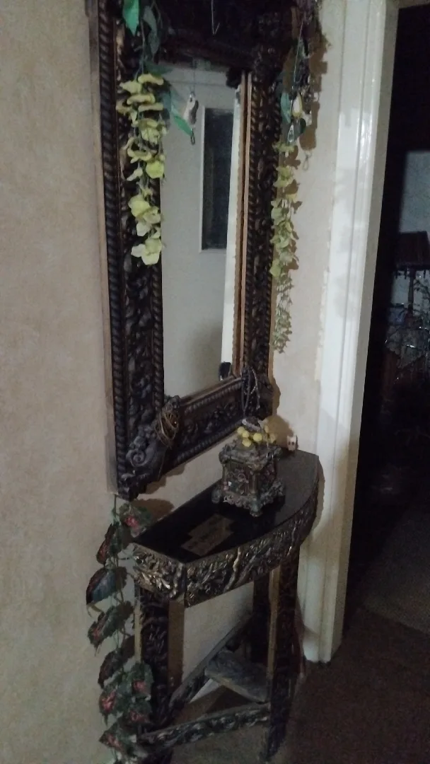 أنتريه و بوفيه و مراية للبيع