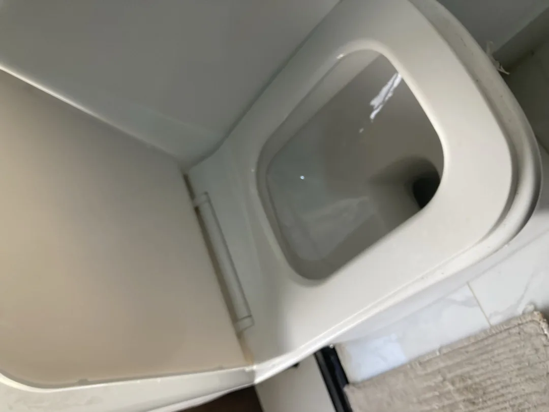 مقعد افرنجي ومغسله كامله جداد