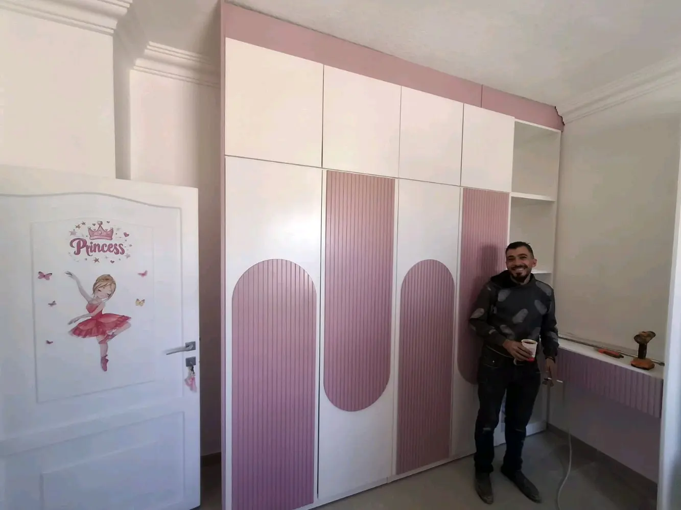 نجار موبيليا وديكور