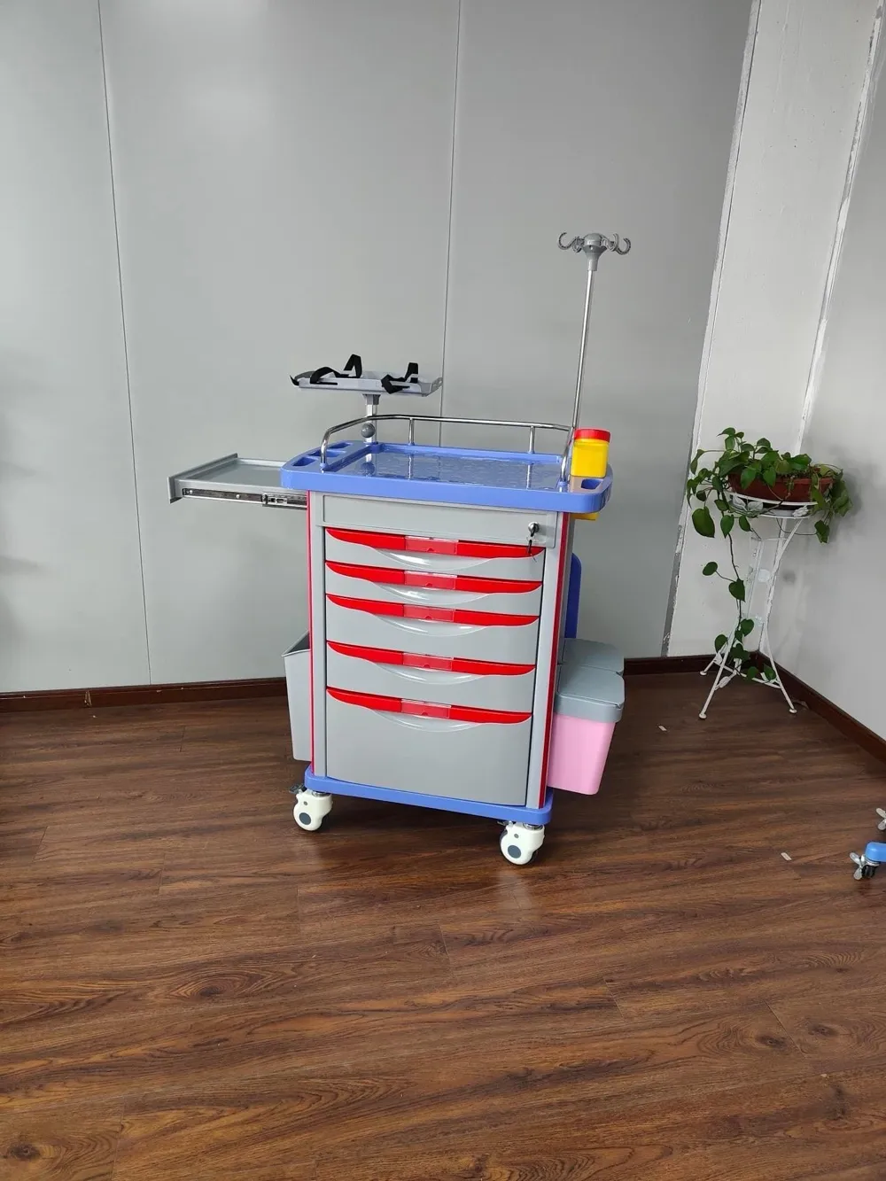 الاسرة الطبية و أثاث العيادات