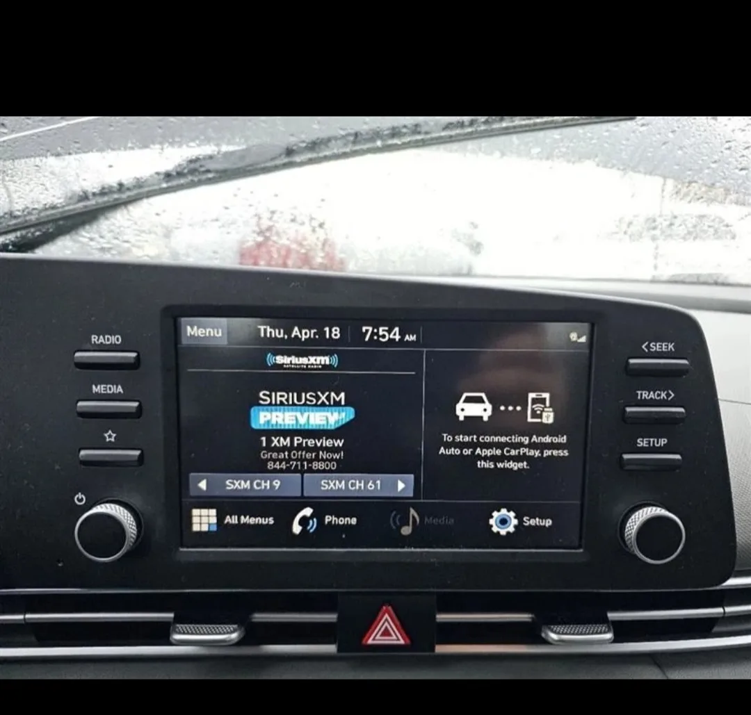 شاشة هيونداي افانتي اصليه من موديل 2021 ل 2025