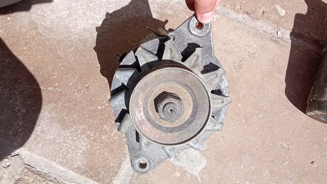 🚗 قطع بكب كيا ديزل للبيع 🔧متوفر للبيع قطع أصلية مستعملة بحالة جيدة:طرمبة ديزل (ت